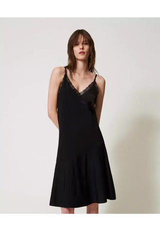 TWINSET ACTITUDE Abito longuette in maglia con pizzo