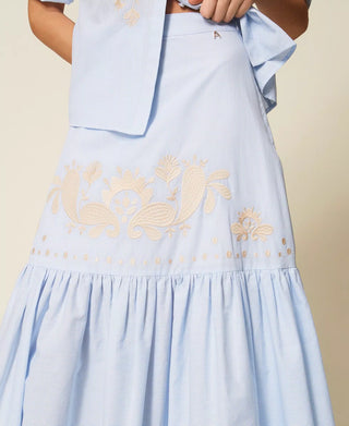 TWINSET ACTITUDE Gonna lunga a righe con balza e ricamo