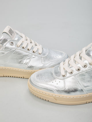 OVYE' Sneaker in pelle laminata,