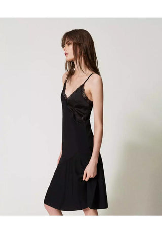 TWINSET ACTITUDE Abito longuette in maglia con pizzo