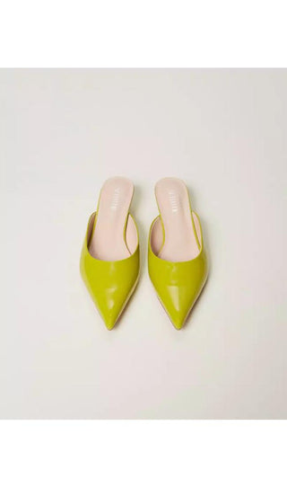 TWINSET ACTITUDE Décolleté mules in vernice