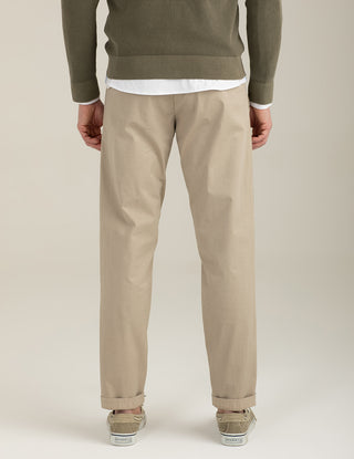 FREDMELLO Pantalone chino in twill di satin stretch