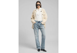 REPLAY WA532 .000.795 989 JEANS Jeans boy fit con vita bassa e gamba dritta.