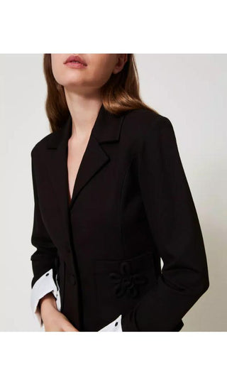 TWINSET ACTITUDE Giacca blazer con spilla a fiore